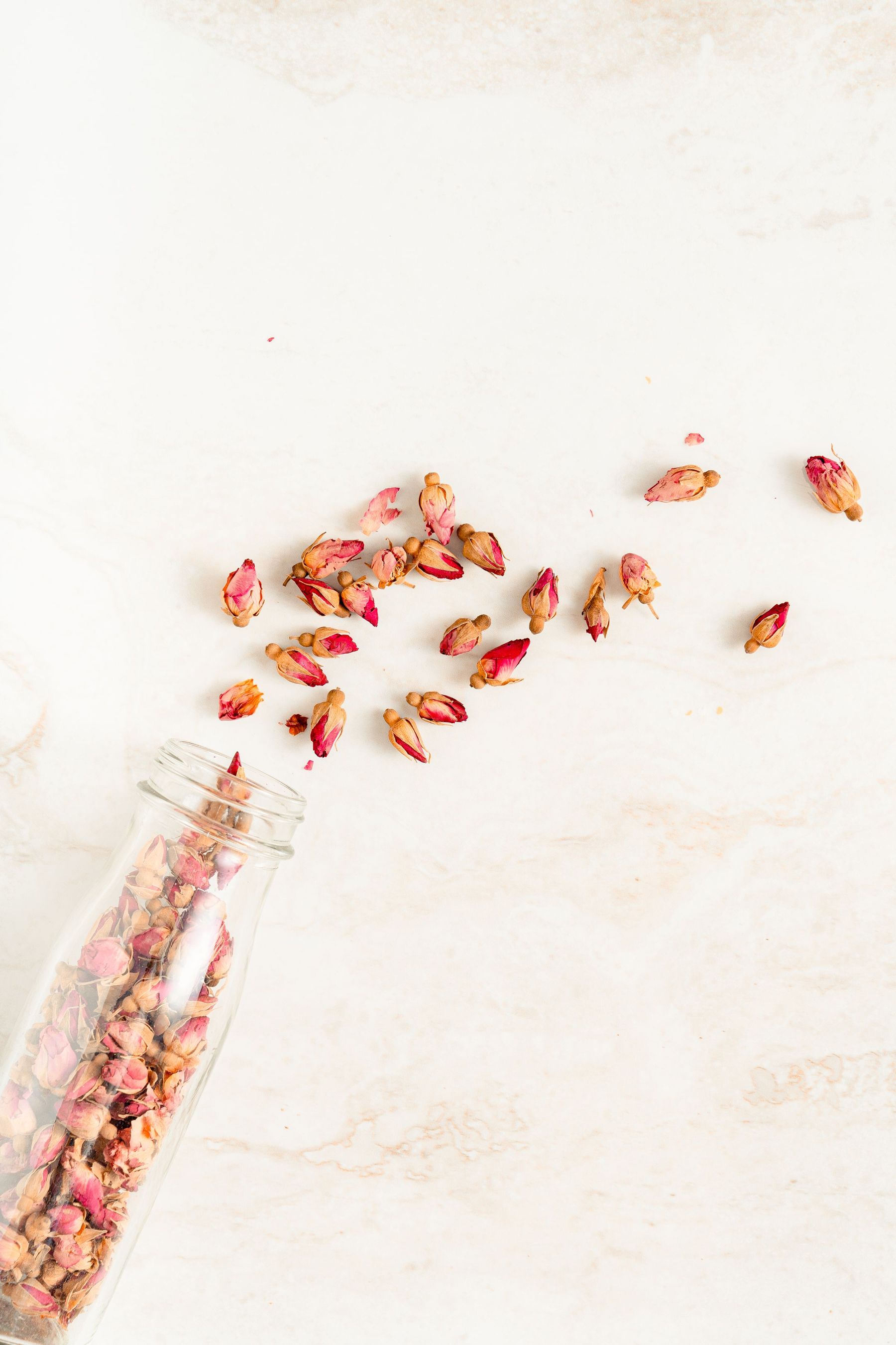 Dried rose buds